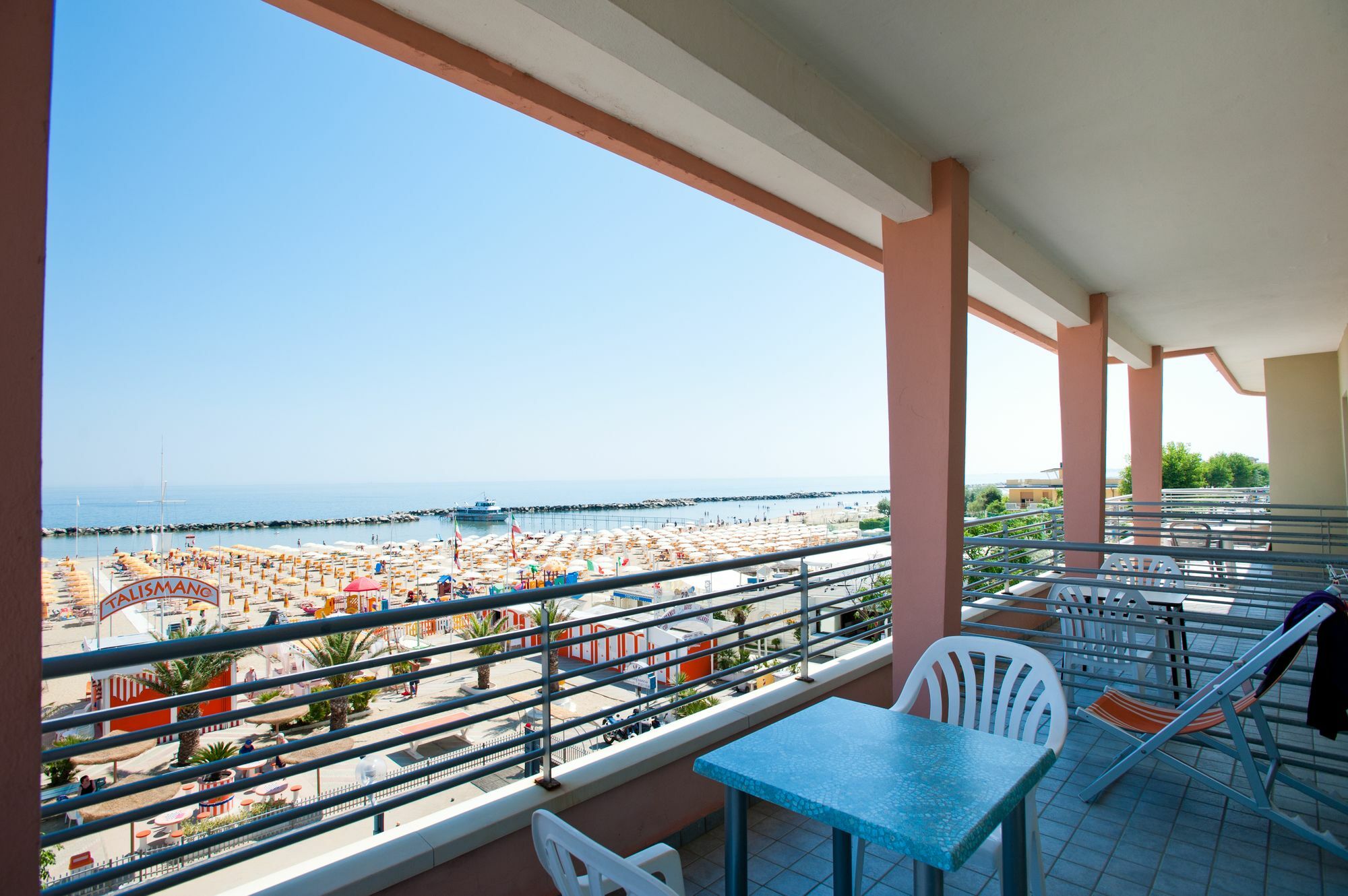 Mauri Hotel 2*