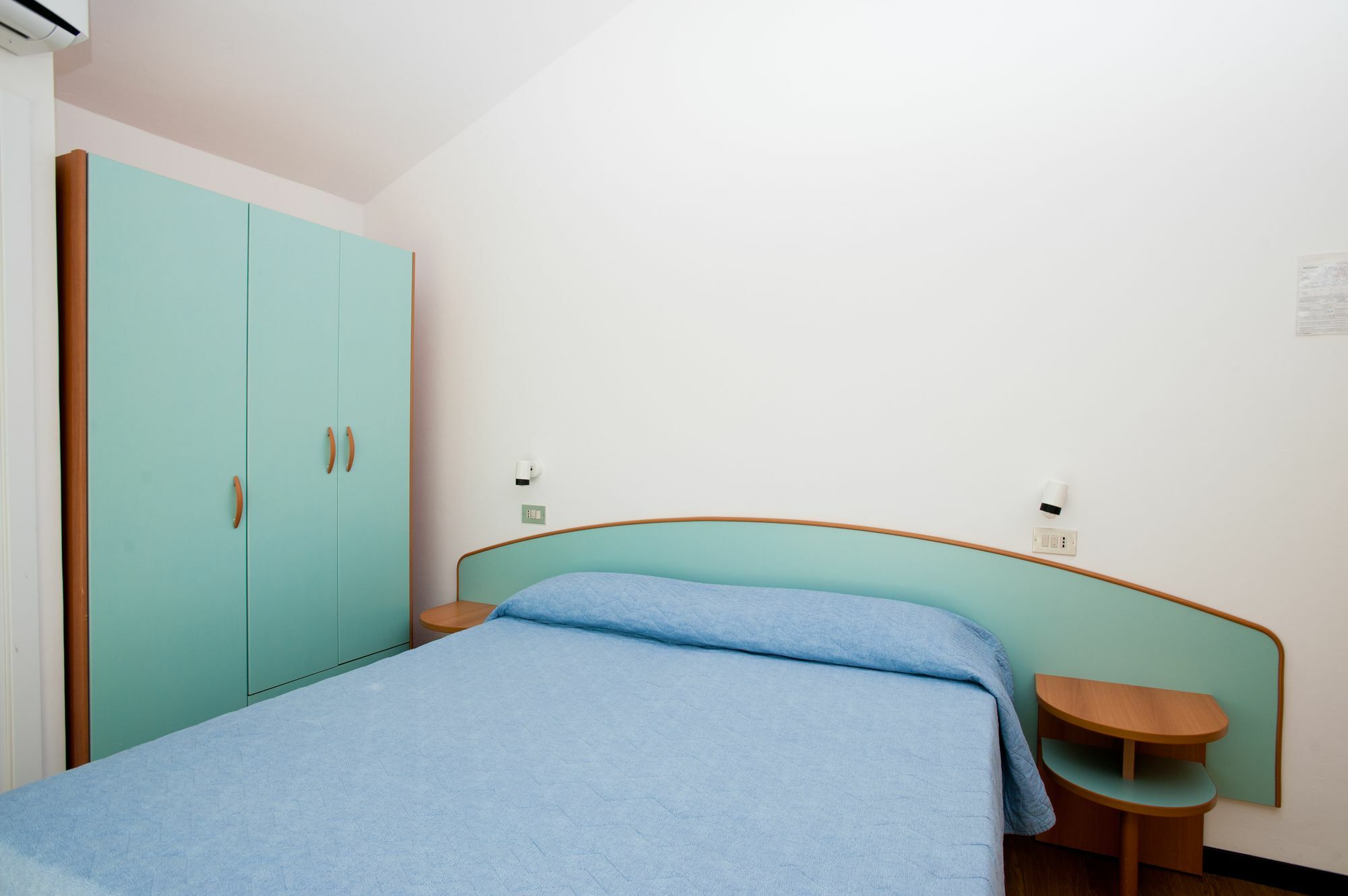 Mauri Hotel 2*