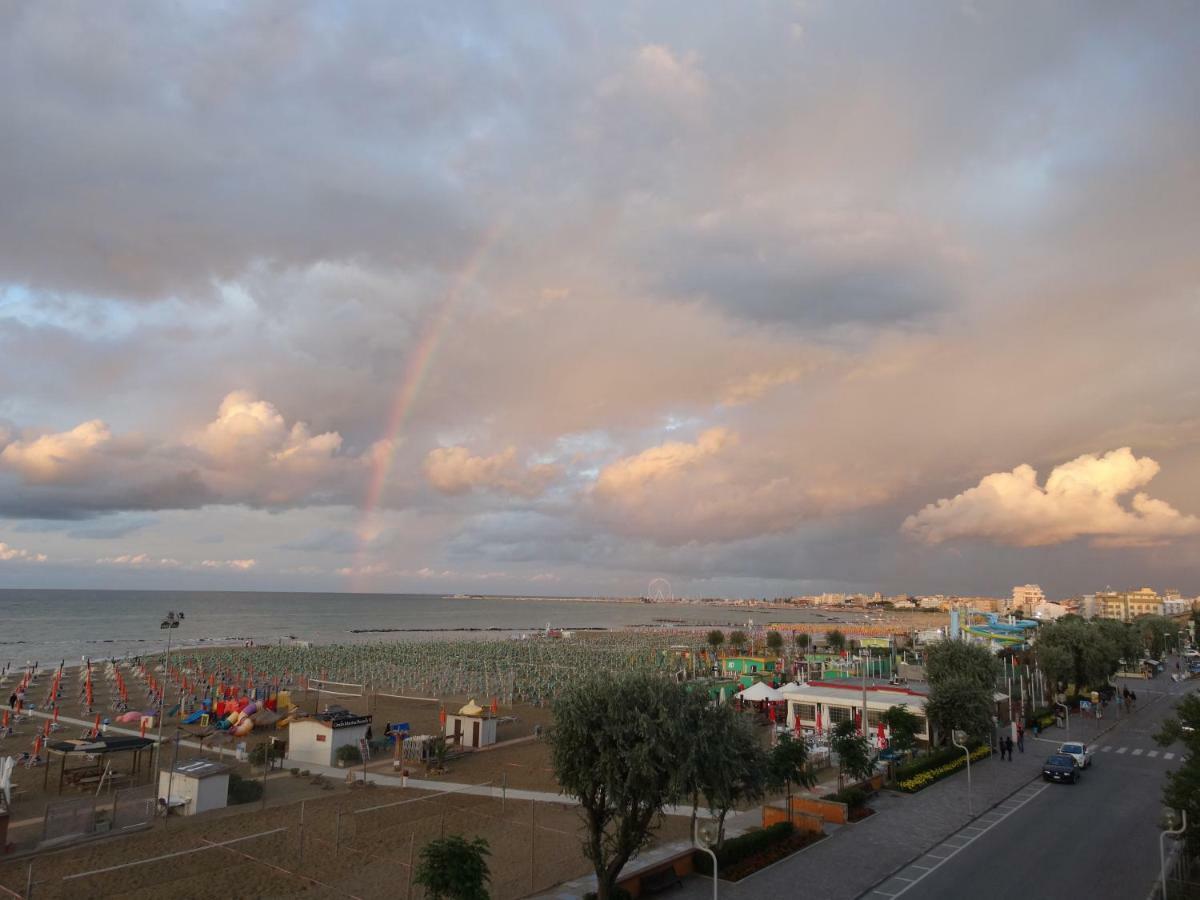 Cliff 3* Rimini
