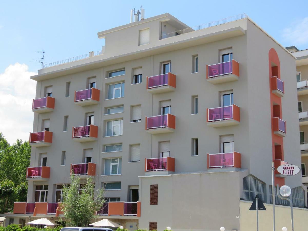 Cliff Hotel 3*