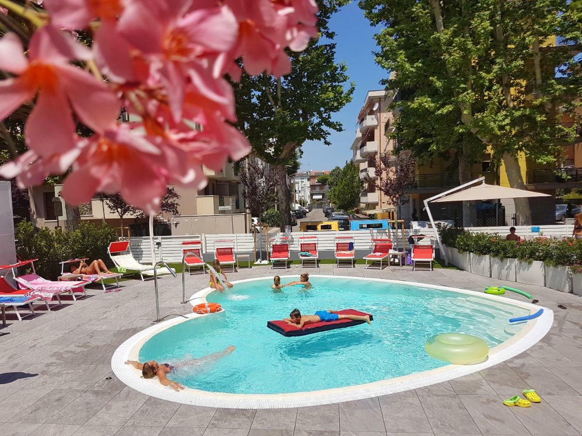 Sabrina Hotel