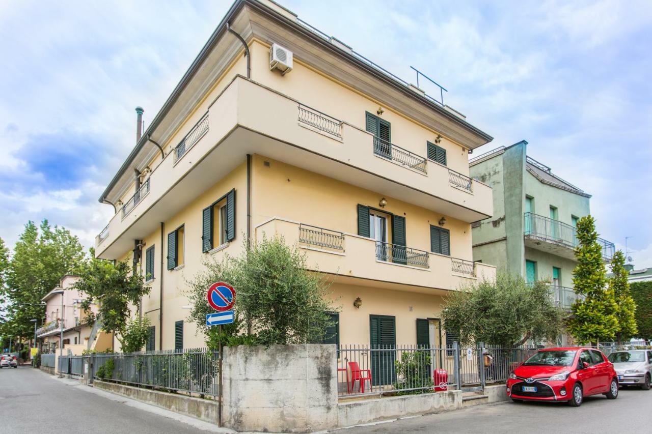 Kimba Aparthotel