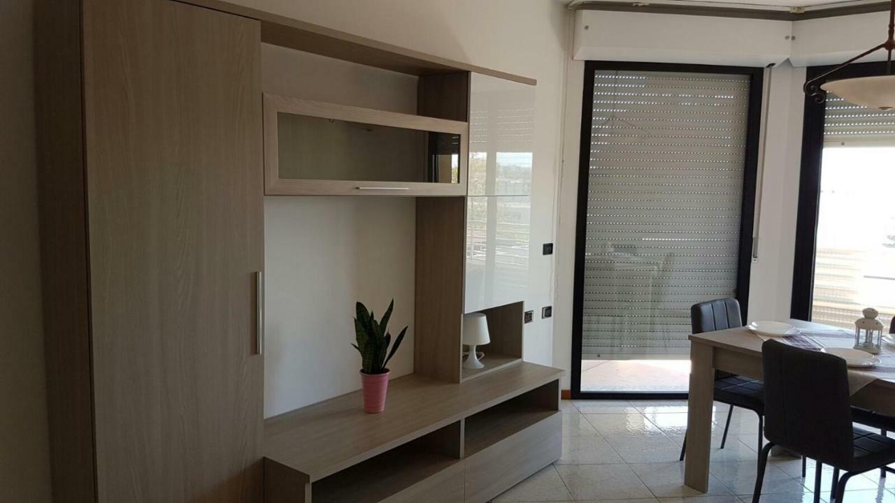 DOMUS MARIS Viserba 100 mt da Spiagge e Centro, FIERA Rimini a 5 Min TECNA 2022 SIGEP 2023 BB TECH Beer&Food *