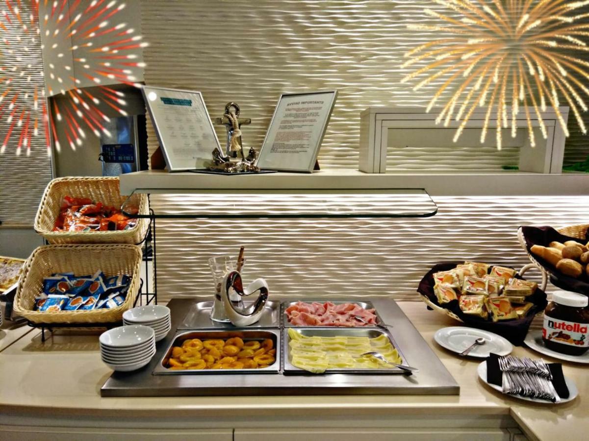 Ombretta Mare 3* Rimini