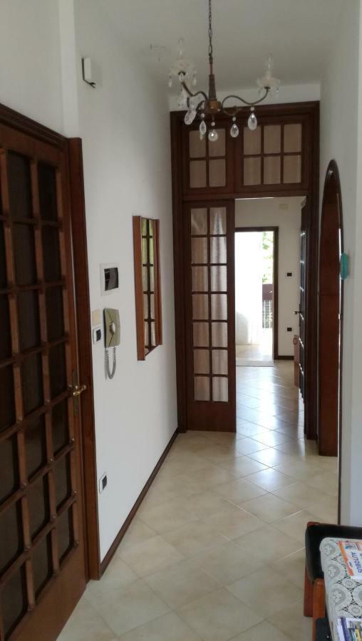 La Casa Di Clara Ombrellone Con 2 Lettini Al Lido San Giuliano Gratis E Parcheggio Privato Gratis Apartment *