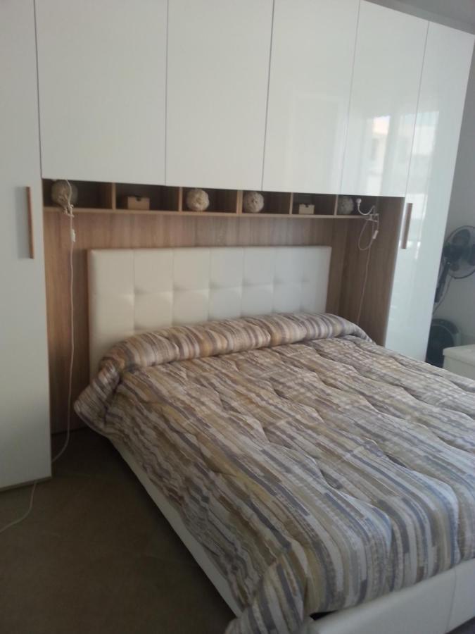 Nuovo Bilocale In Via Lagomaggio, 31 Appartement
