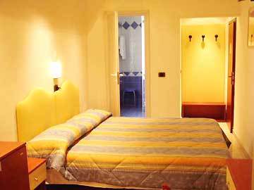 Scarlet Hotel 3*