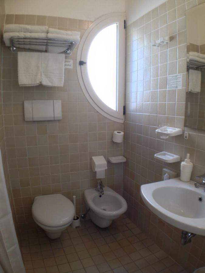 Houston Hotel 3*
