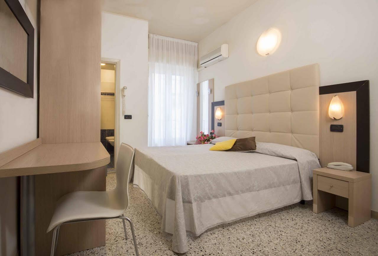 Veliero 3* Rimini