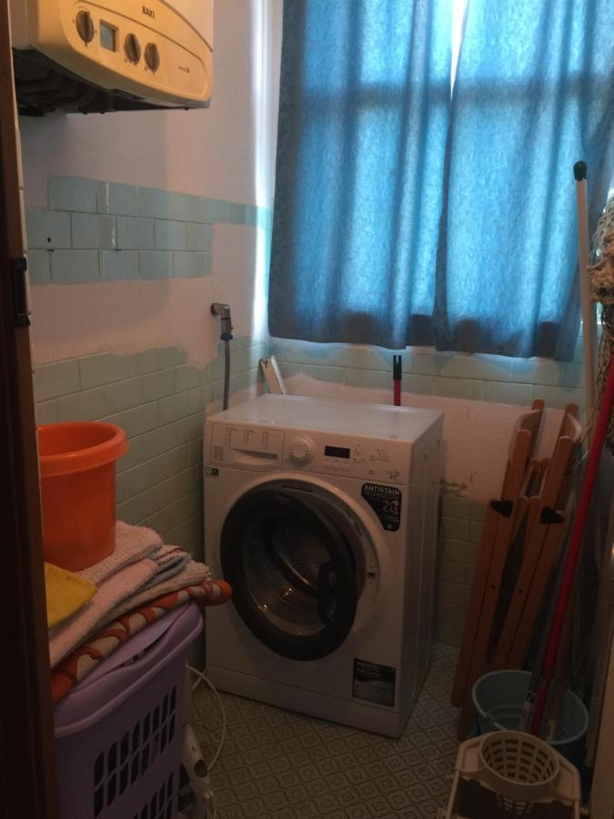 Apartment La Casa Di Clara Ombrellone Con 2 Lettini Al Lido San Giuliano Gratis E Parcheggio Privato Gratis