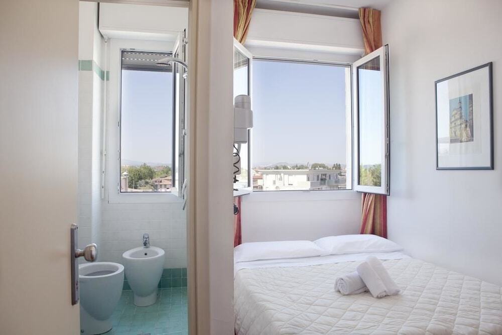 Hotel Pacesetter