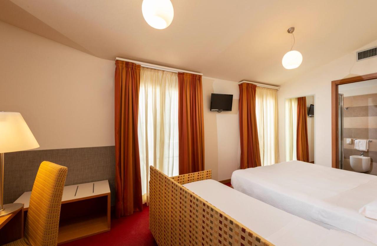 Accademia Hotel 3*