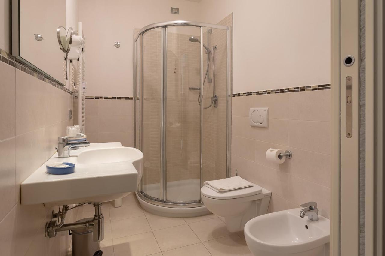 Gimmi Hotel 3*