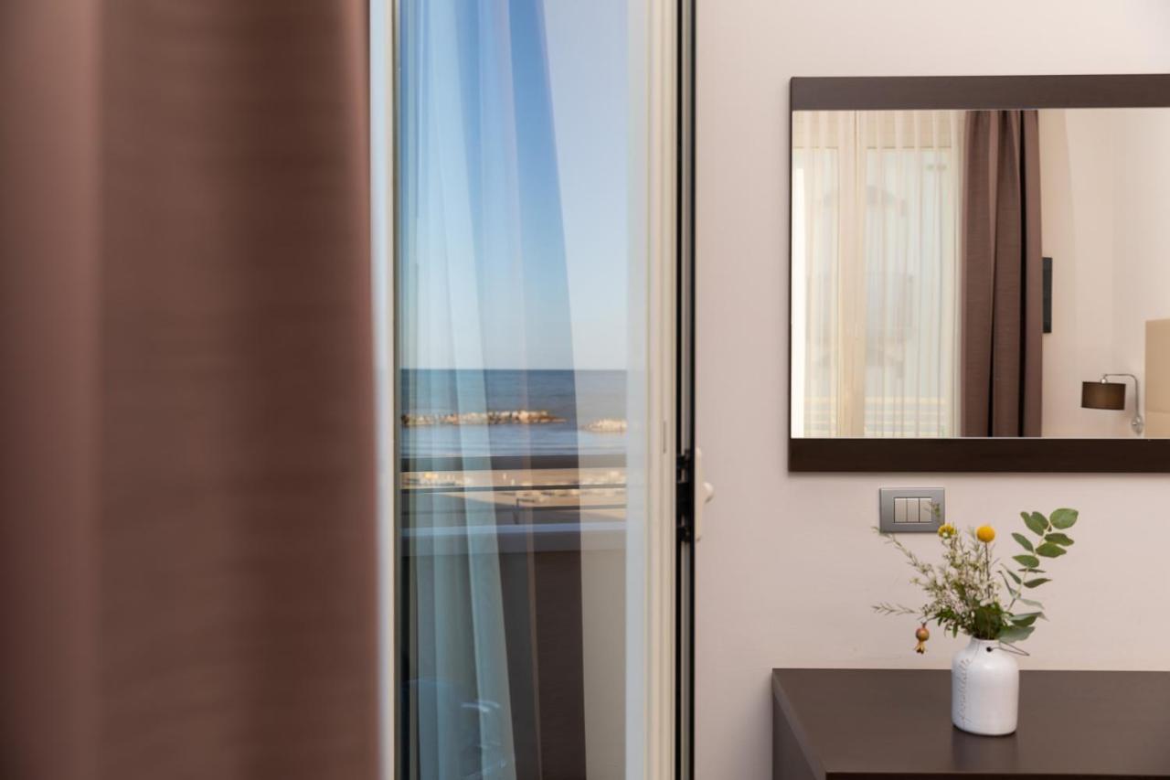 Gimmi Hotel