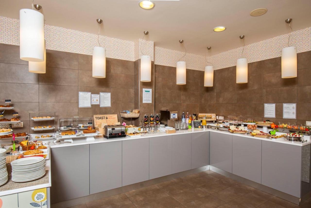 Accademia Hotel 3*