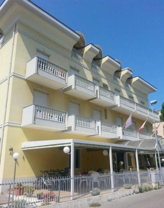 Tre Rose Hotel