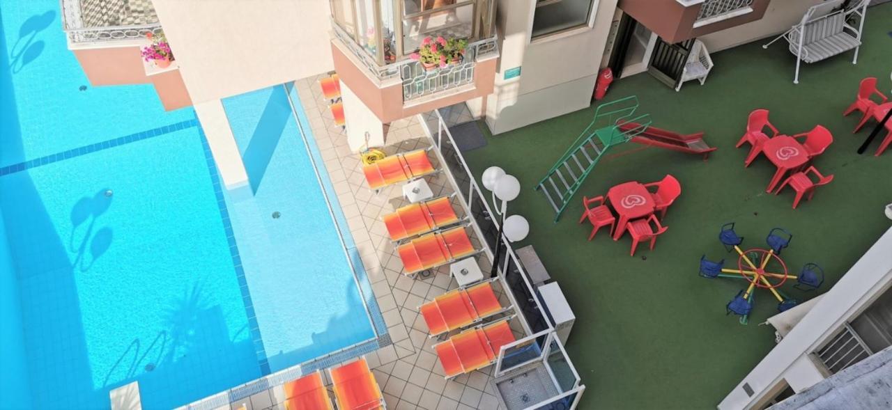Cosmos Hotel