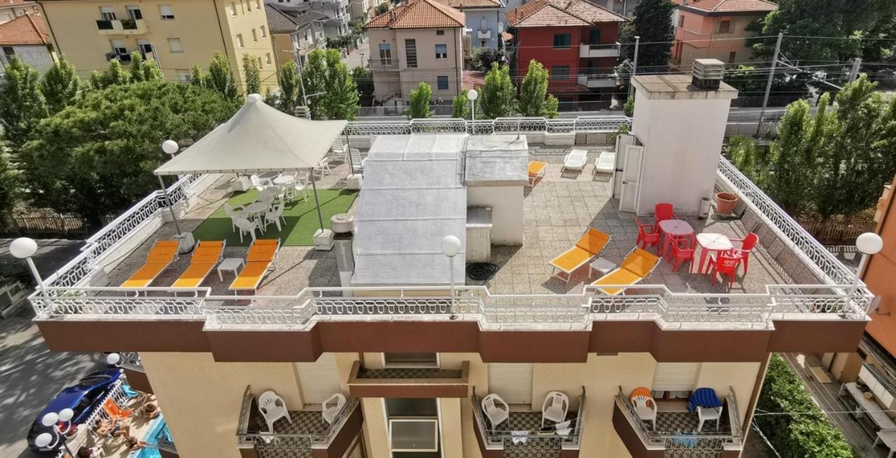Hotel Cosmos 3*