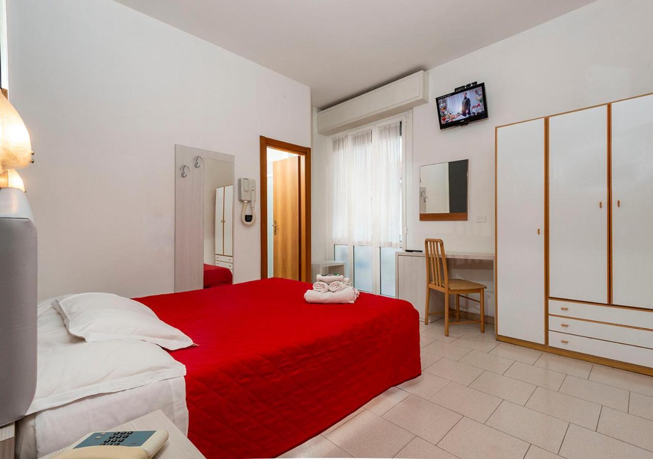 Petrarca Hotel 3*