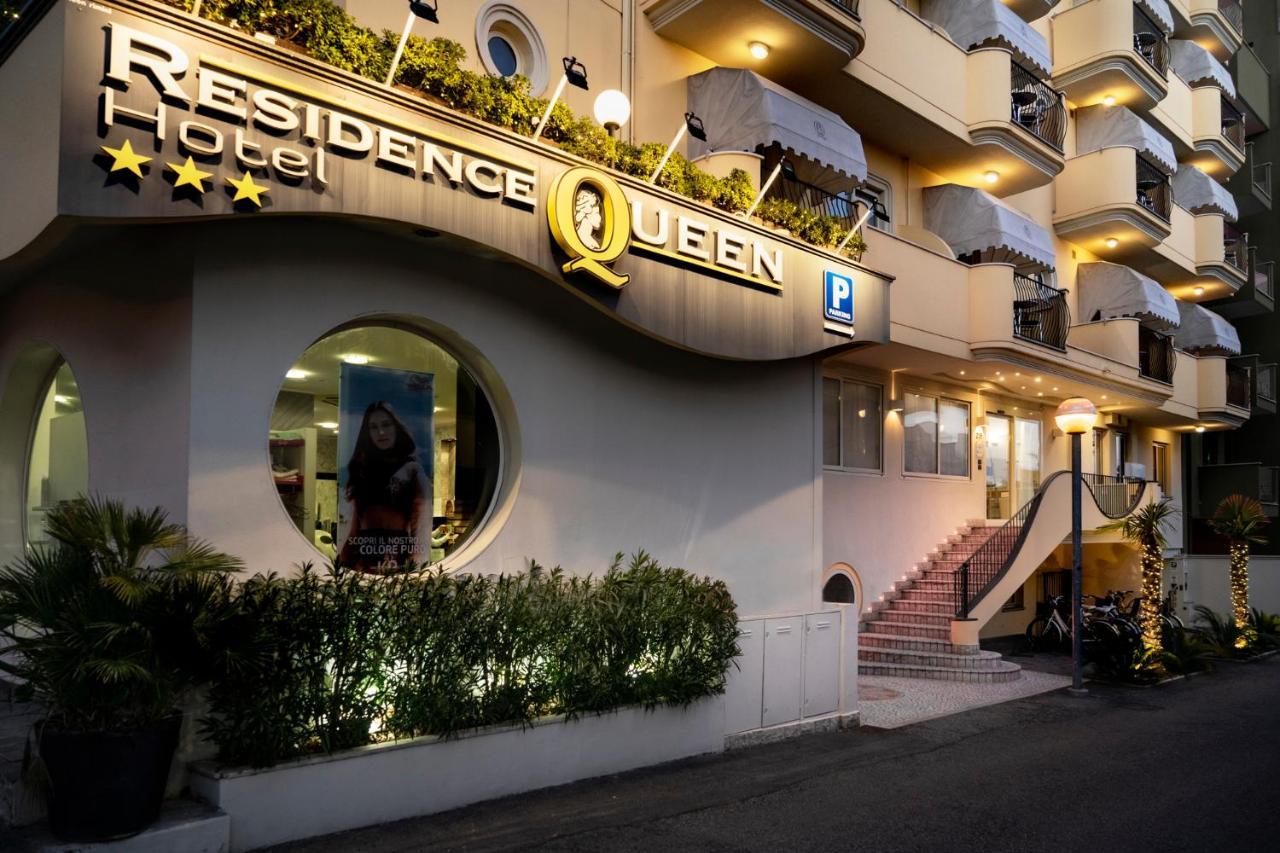 Queen Aparthotel
