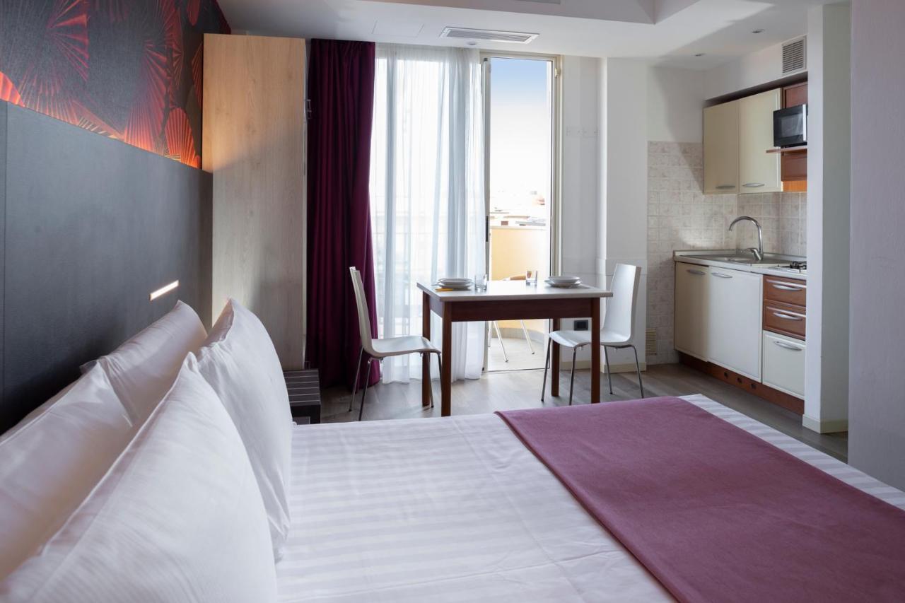Queen Aparthotel
