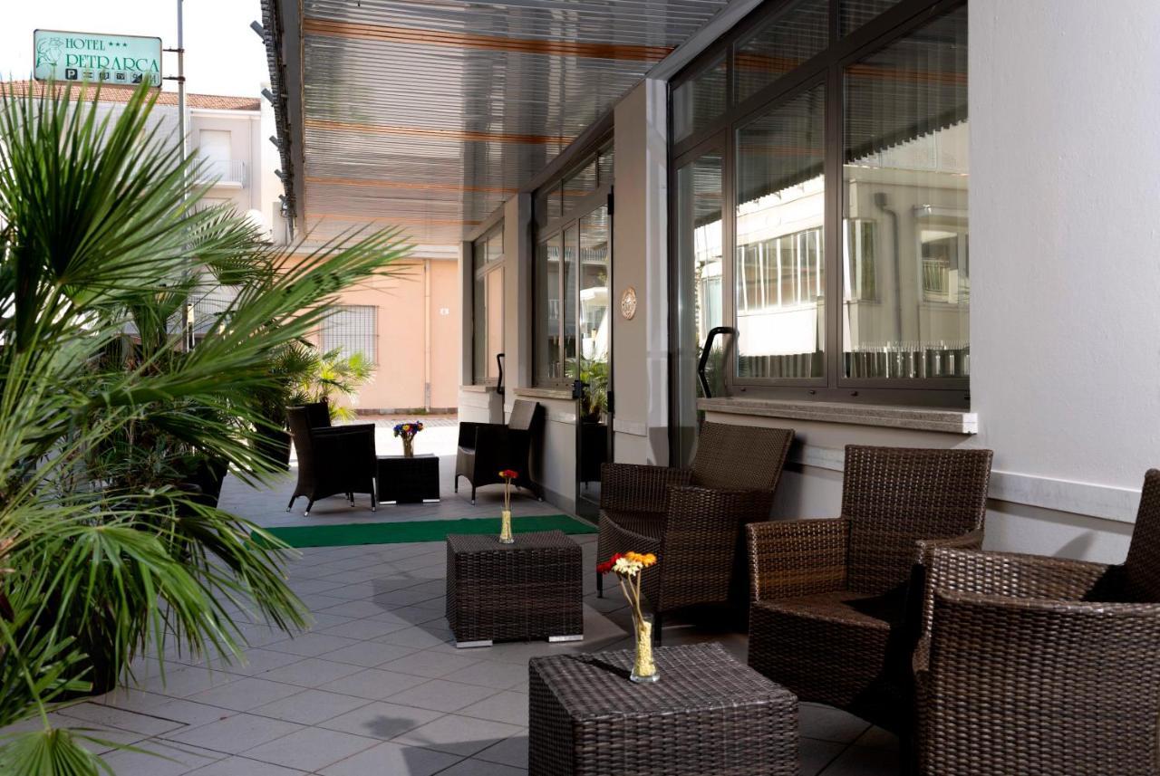 Petrarca 3* Rimini