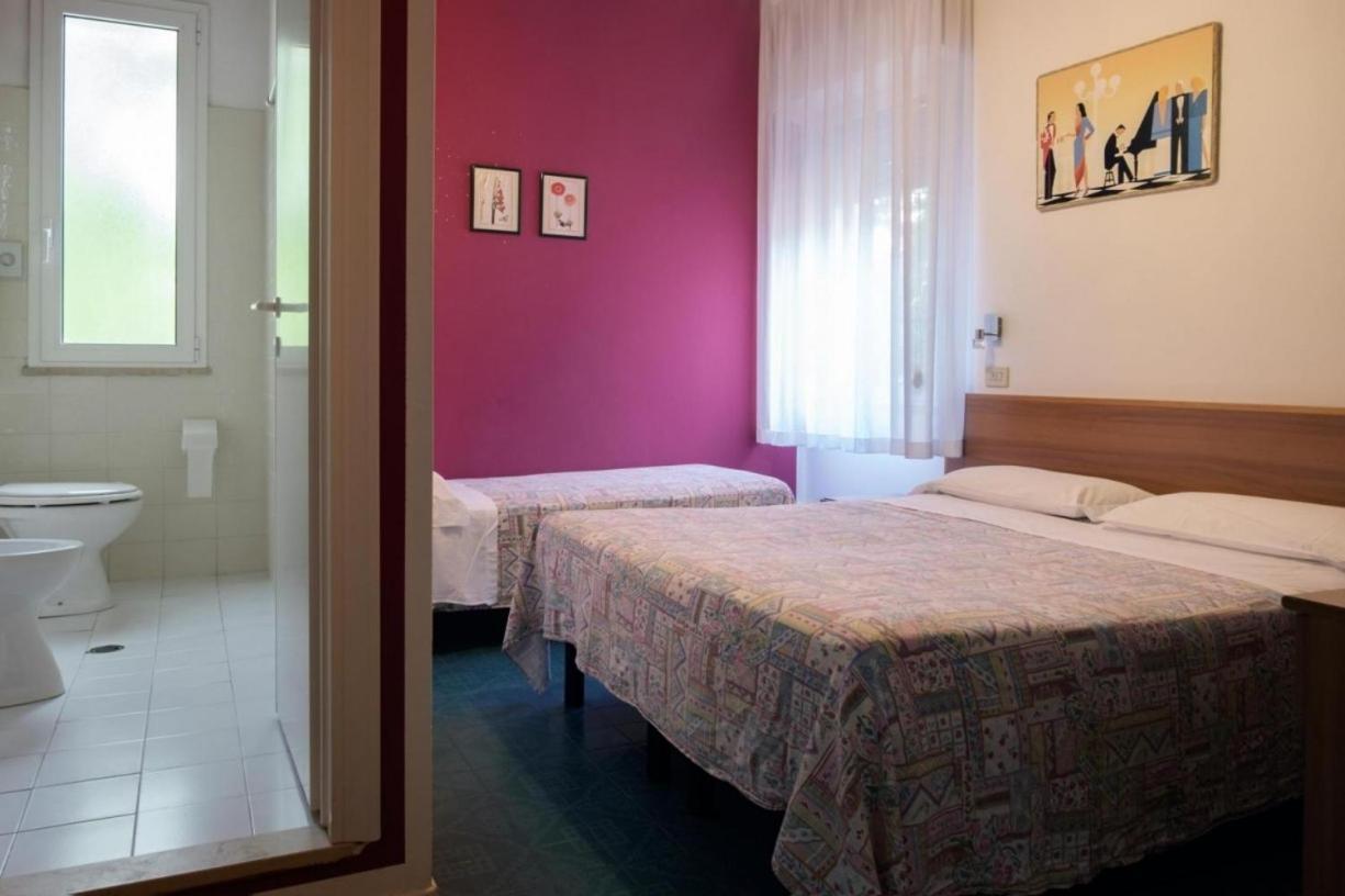 Edy Hotel 2*