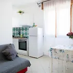 Residence Yellow