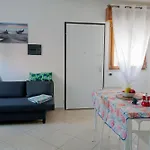 Residence Yellow