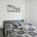 Residence Yellow