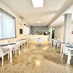 Hotel The Sea - 3 Minuti Dalla Spiaggia