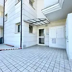 Bilocale Con Terrazzo E Parcheggio - Alba Blu