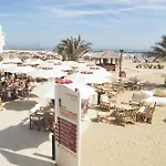 Apho Apartment Hotel