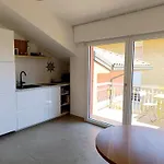 Suitehome Comfort Apartment Near The Beach