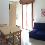 Residence Yellow