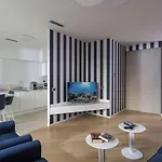 Embassy Aparthotel