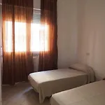 Appartamento In Centro Storico, Vicino Alla Stazione E Al Mare