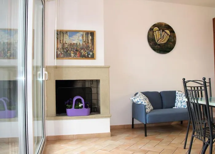 Frally Home Intero Alloggio, Appartamento.