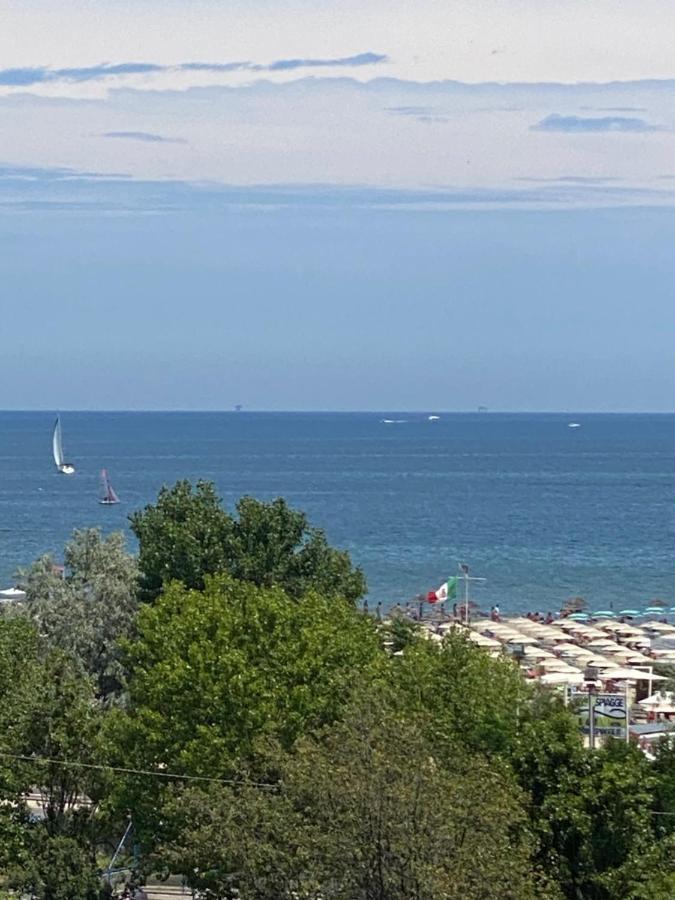 Biancamano 3* Rimini