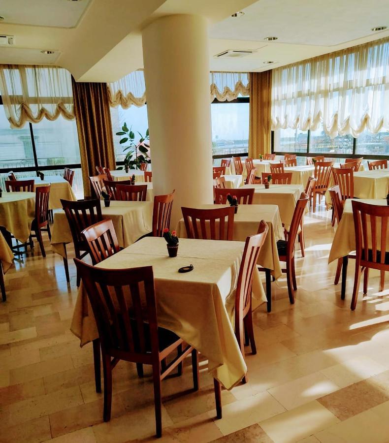 Hotel Alcazar