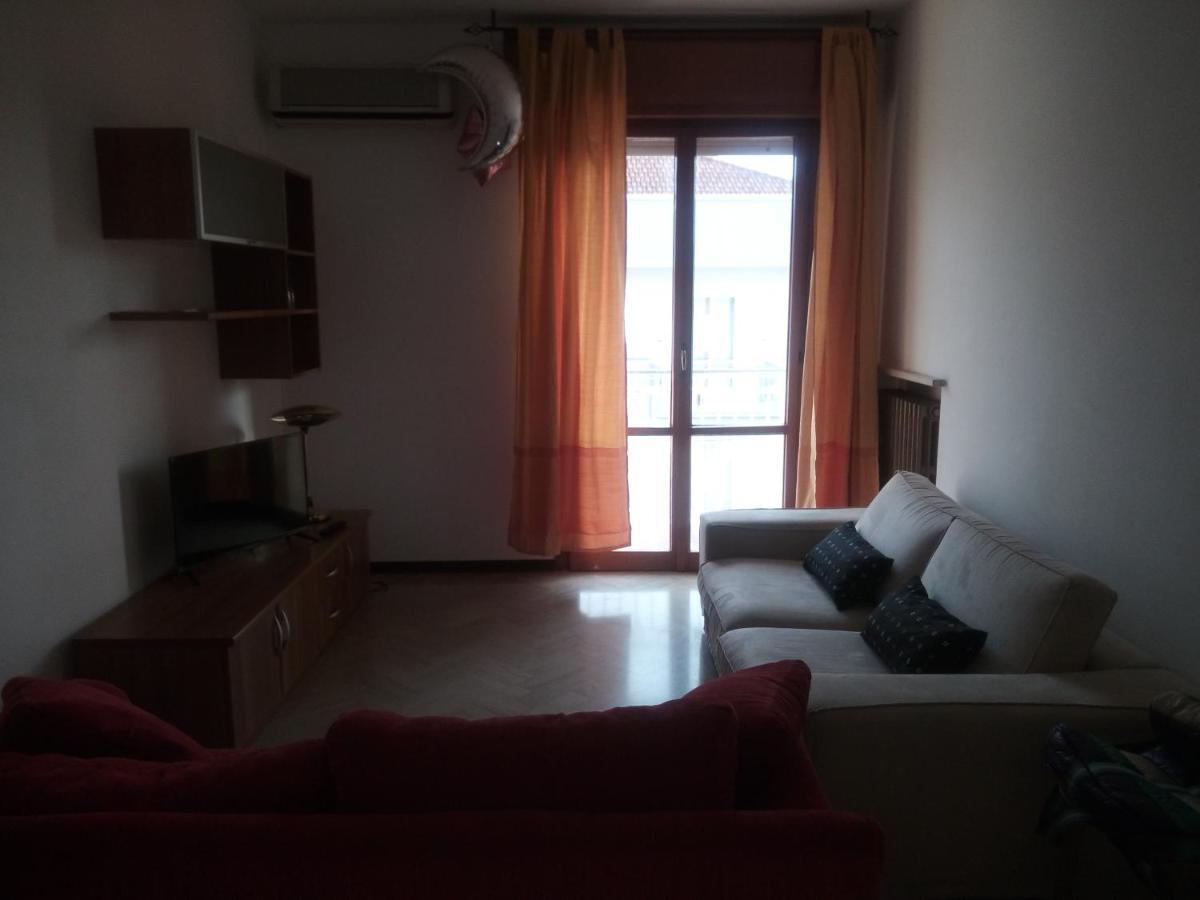 Casa Qui A 300 Mt Dal Mare Apartment