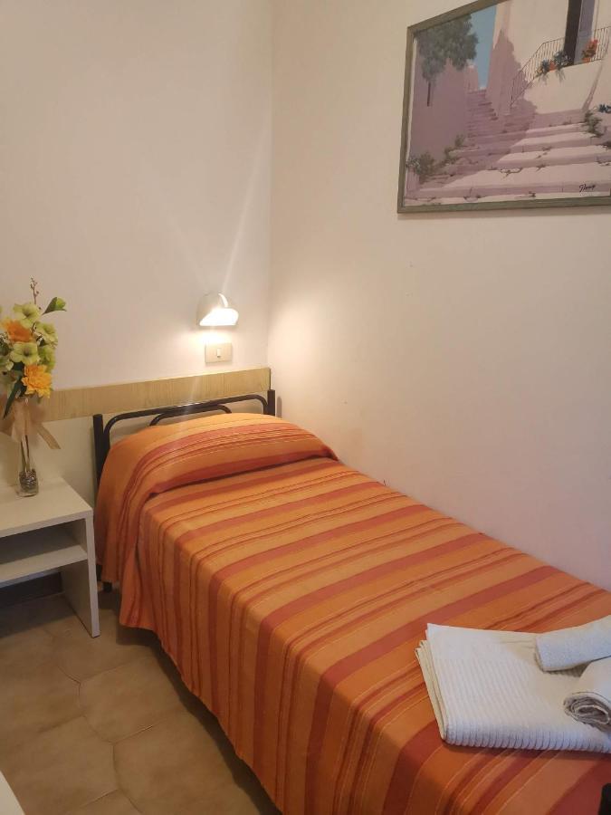 Alcazar Hotel