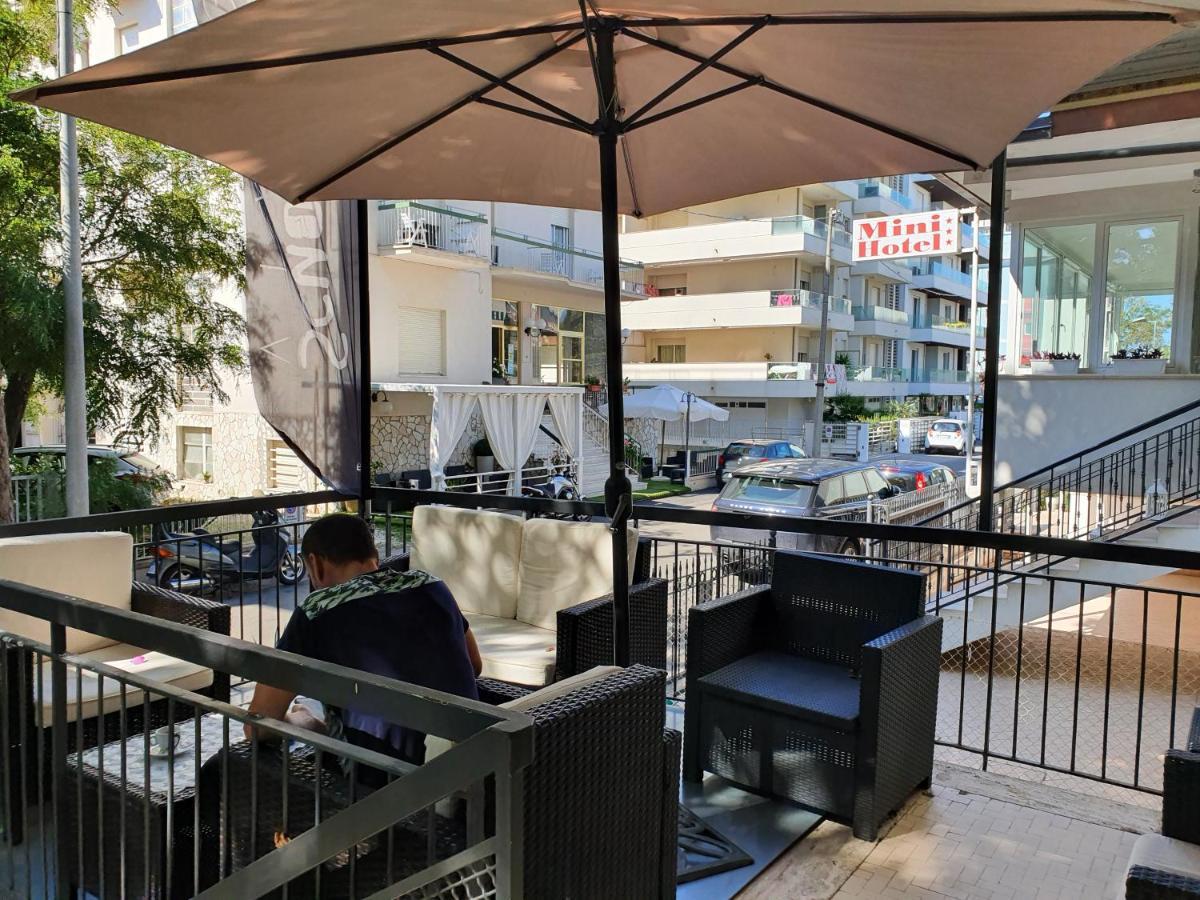 Aramis Hotel
