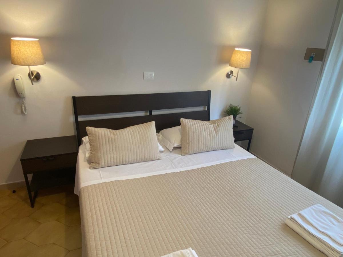 Hotel T