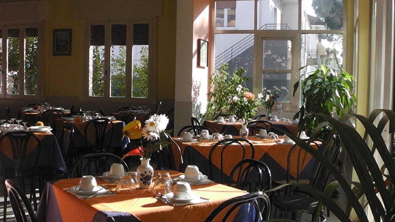 Lorena Hotel 2*