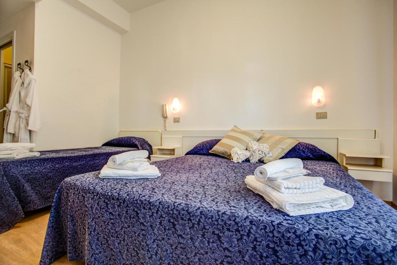 Tiziana 3*