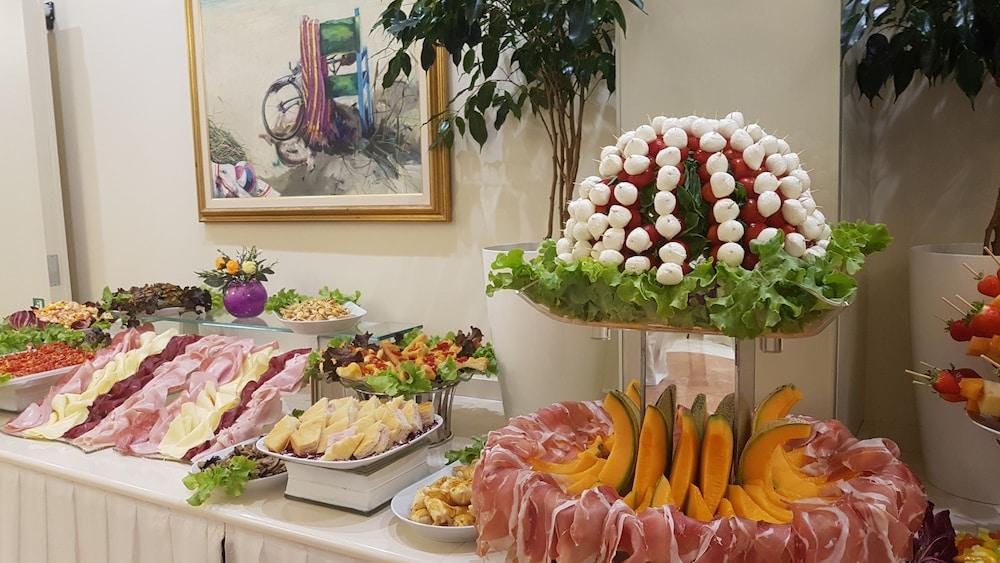 Hotel Aurora Mare 3*