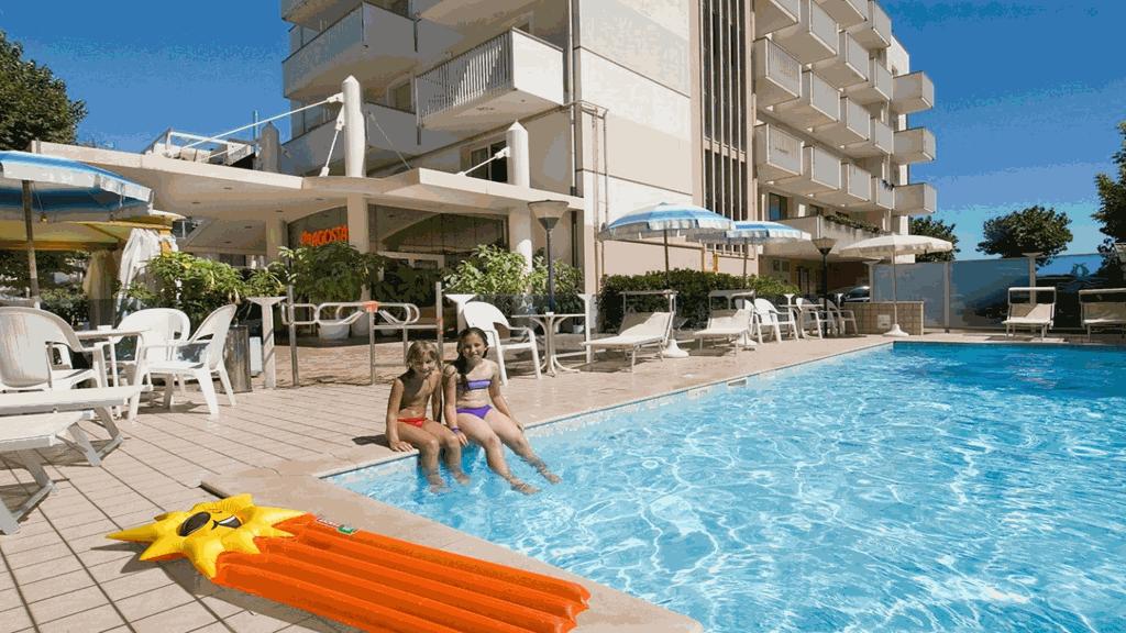 Aragosta Hotel 3*