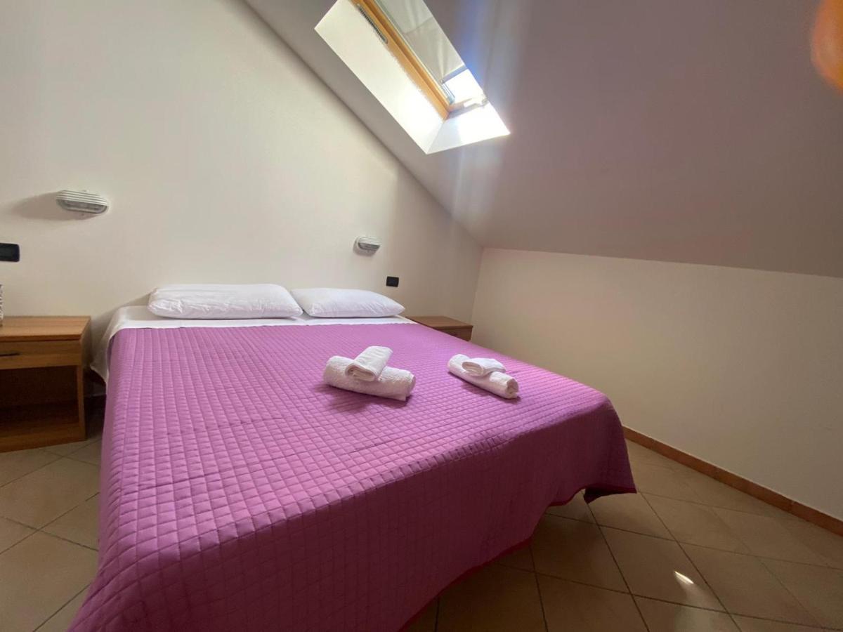 Dream Hotel 2*