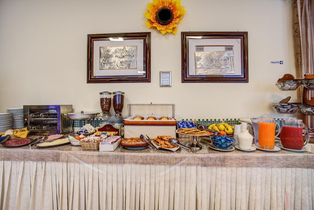Tiziana Hotel 3*